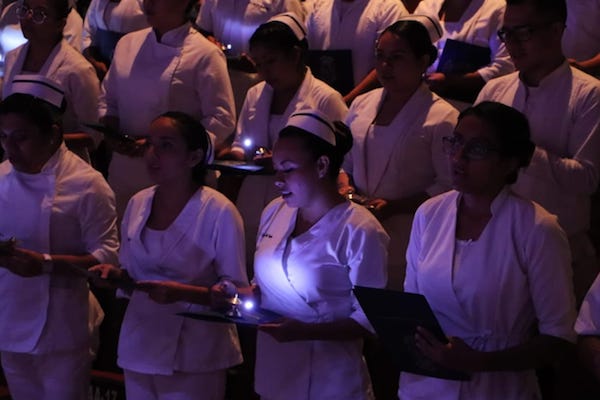 UNICACH reconoce contribución de profesionistas de la Enfermería en su día
