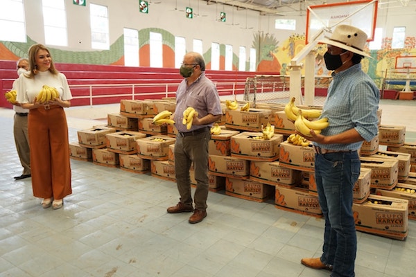 Ayuntamiento de Tapachula recibe donación de cuatro toneladas de plátano para apoyar a familias vulnerables