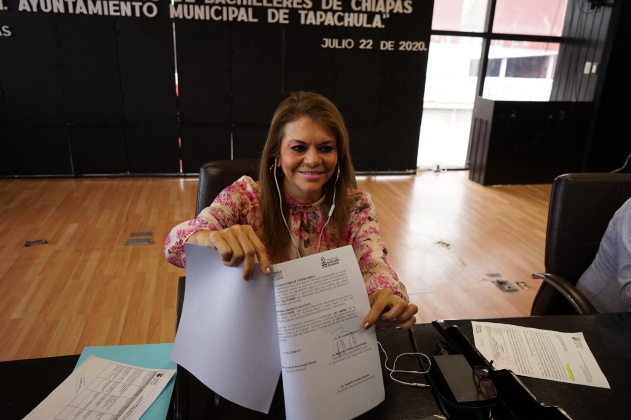 Firman Cobach y Ayuntamiento de Tapachula convenio de colaboración