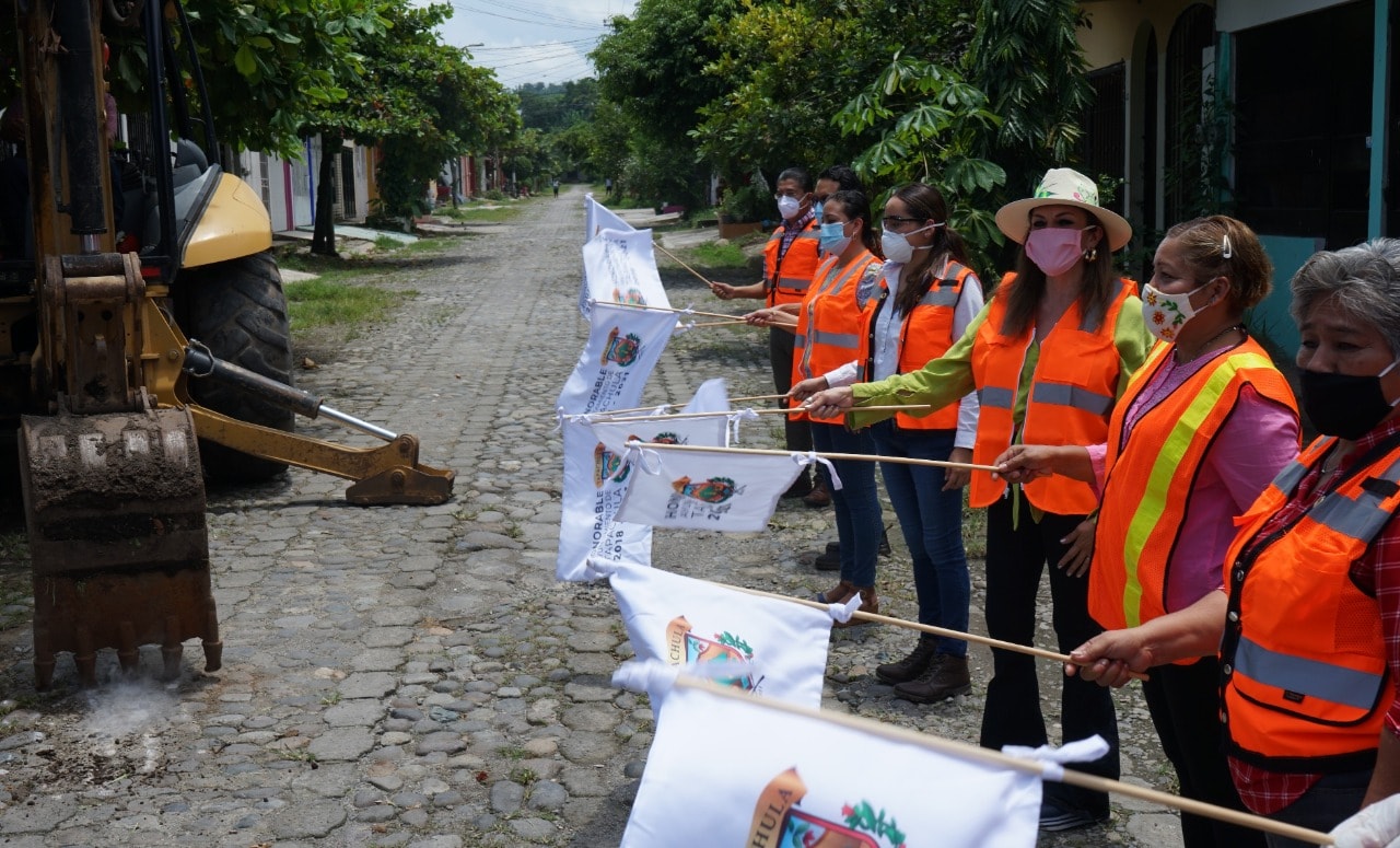 Inicia pavimentación del Fraccionamiento El Paraíso en Tapachula