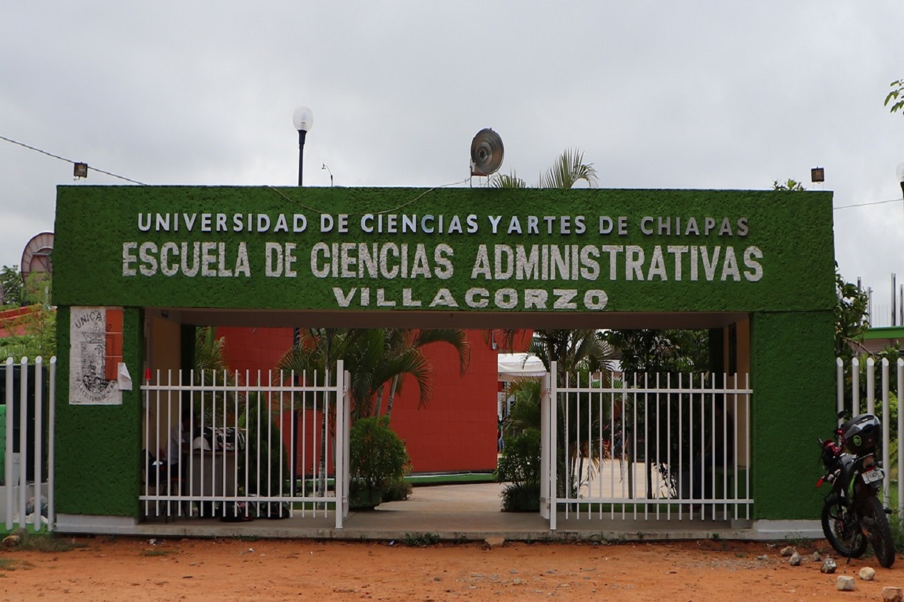 Fortalecen alumbrado público en campus Villacorzo de la UNICACH