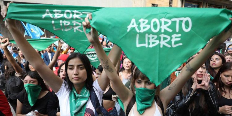 Despenalización del aborto, entre la moralidad y la salud pública / En la Mira