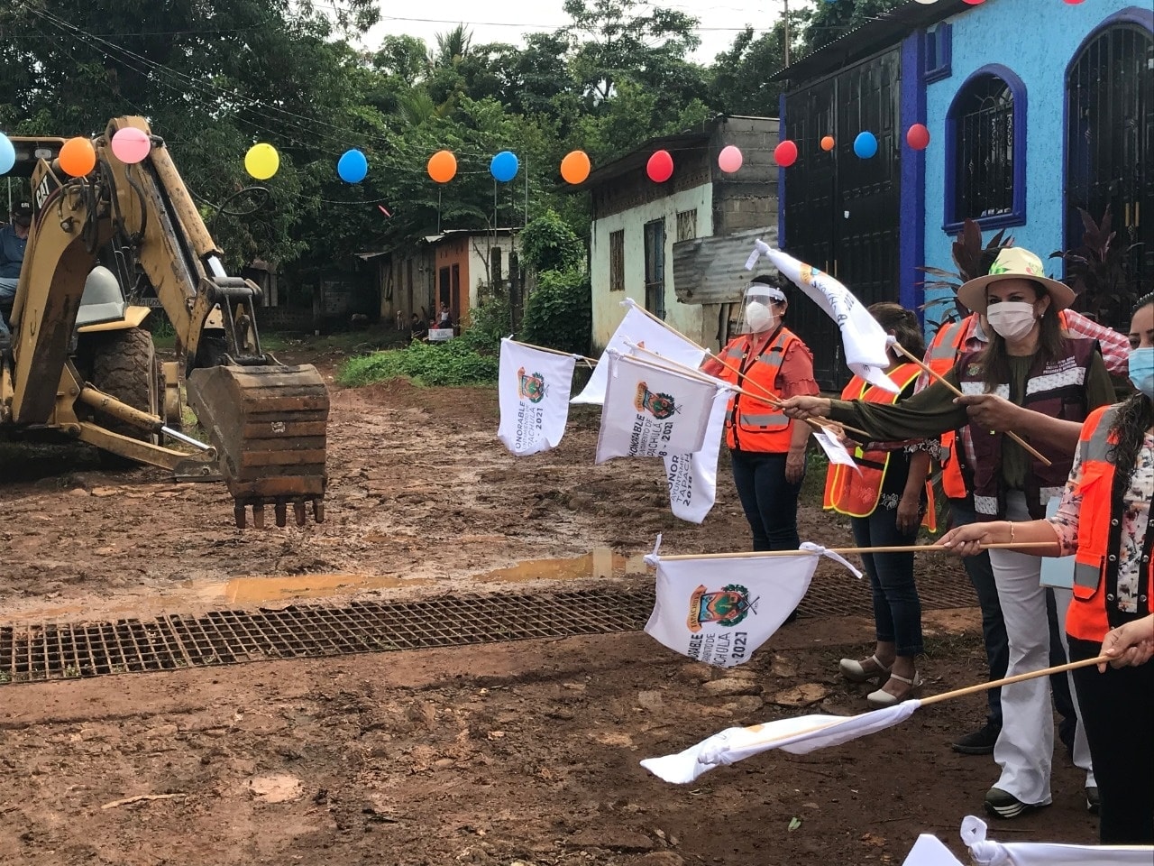 Inicia pavimentación de la colonia Colinas del Rey en Tapachula