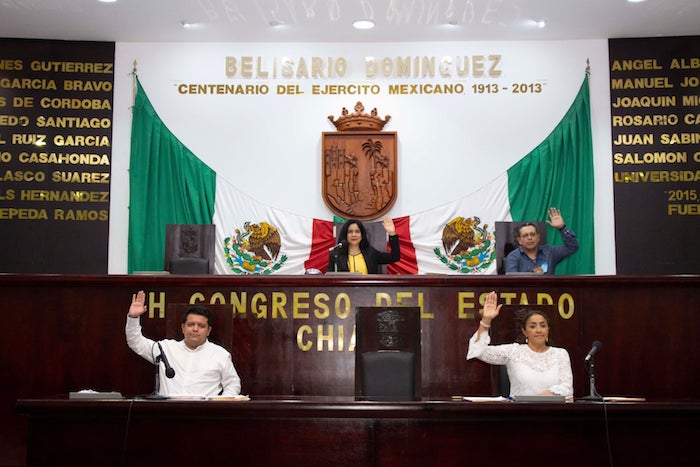 Congreso deja sin efecto la convocatoria Medalla Rosario Castellanos