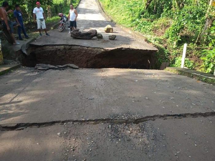 Lluvias en Tapachula dejan inundaciones y un puente destruido