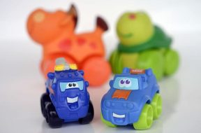 toys-vehicle-auto