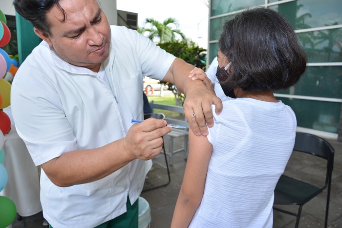 Invita IMSS Tapachula a menores y adolescentes a completar esquema de vacunación