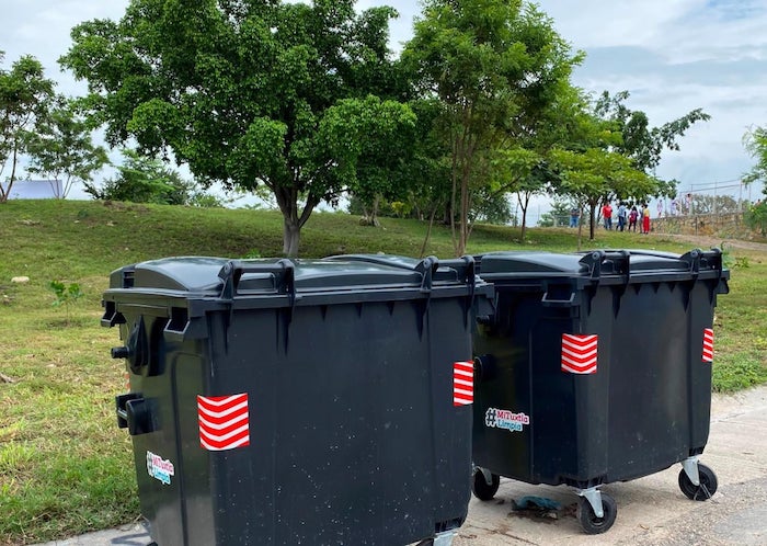 Instalan 250 contenedores de basura en Real del Bosque