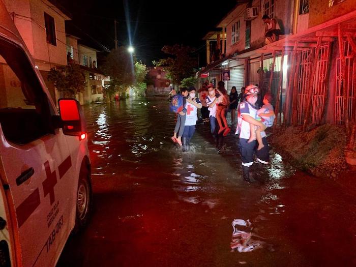 Envía Cruz Roja Mexicana alrededor de 36 toneladas de ayuda humanitaria a Tabasco y Chiapas