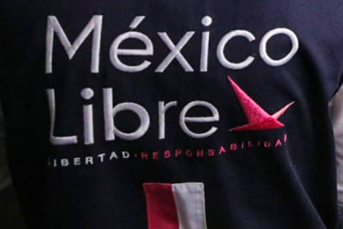 México libre sigue / A Estribor
