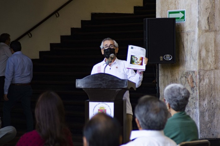 Presentan libro: “196 Aniversario de la Federación de Chiapas a México”