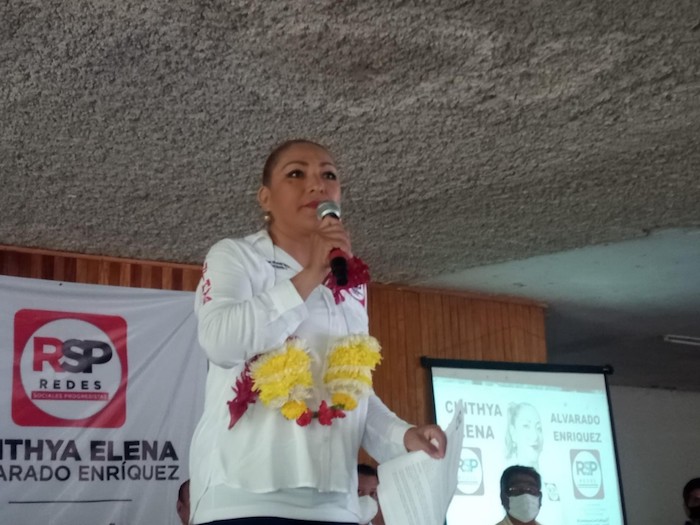Cinthya Alvarado, inicia precampaña para diputación federal por el distrito 12