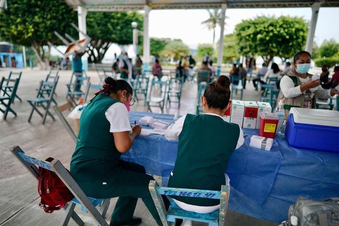 Vacunación contra COVID-19 continúa el 1 y 2 de noviembre en Chiapas