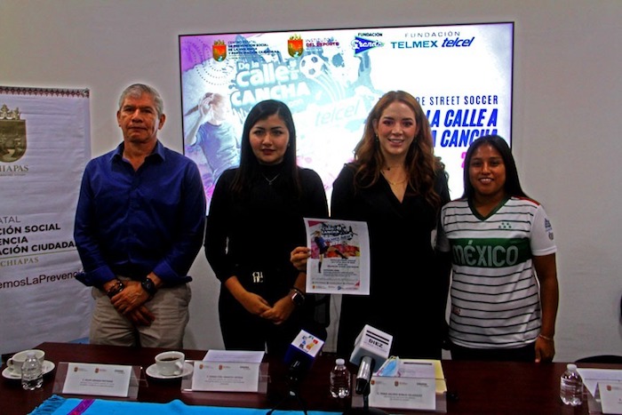 Tania Robles y Emma Orantes firman convenio de colaboración para impulsar el deporte