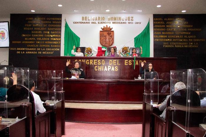 Turnan a comisiones Iniciativa de reforma a la Constitución Política de Chiapas