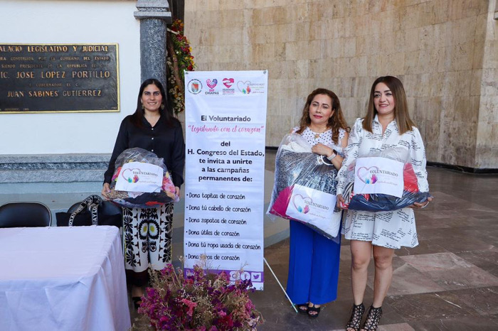 Voluntariado Legislando con el Corazón del Congreso entrega apoyos Voluntariado de Corazón del Sistema DIF Chiapas para sectores vulnerables