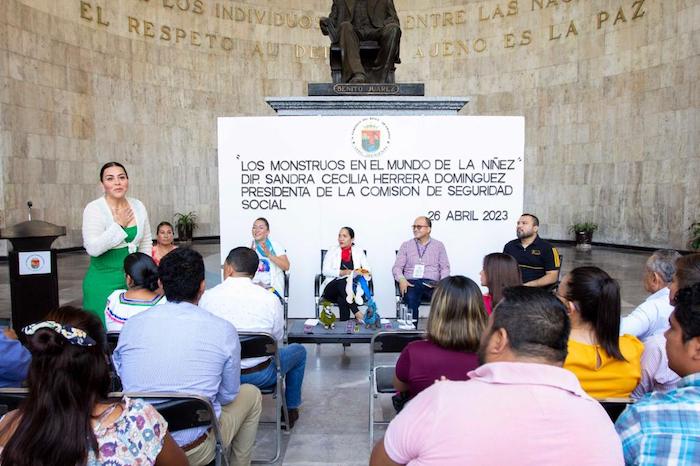 Presentan foro: “Los monstruos en el mundo de la niñez” en Congreso del Estado