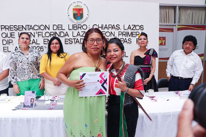 Diputados presentan libro: Chiapas, Lazos que Unen, Florinda Lazos León”