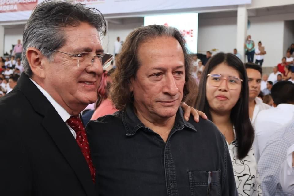 Con el acompañamiento de Antonio Santos, rinde su Segundo Informe de Gobierno el Presidente Municipal Carlos Morales Vázquez
