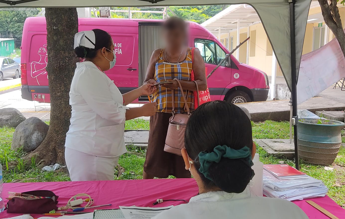 Seguirá IMSS Chiapas realizando mastografías en Unidades Médicas Móviles durante octubre