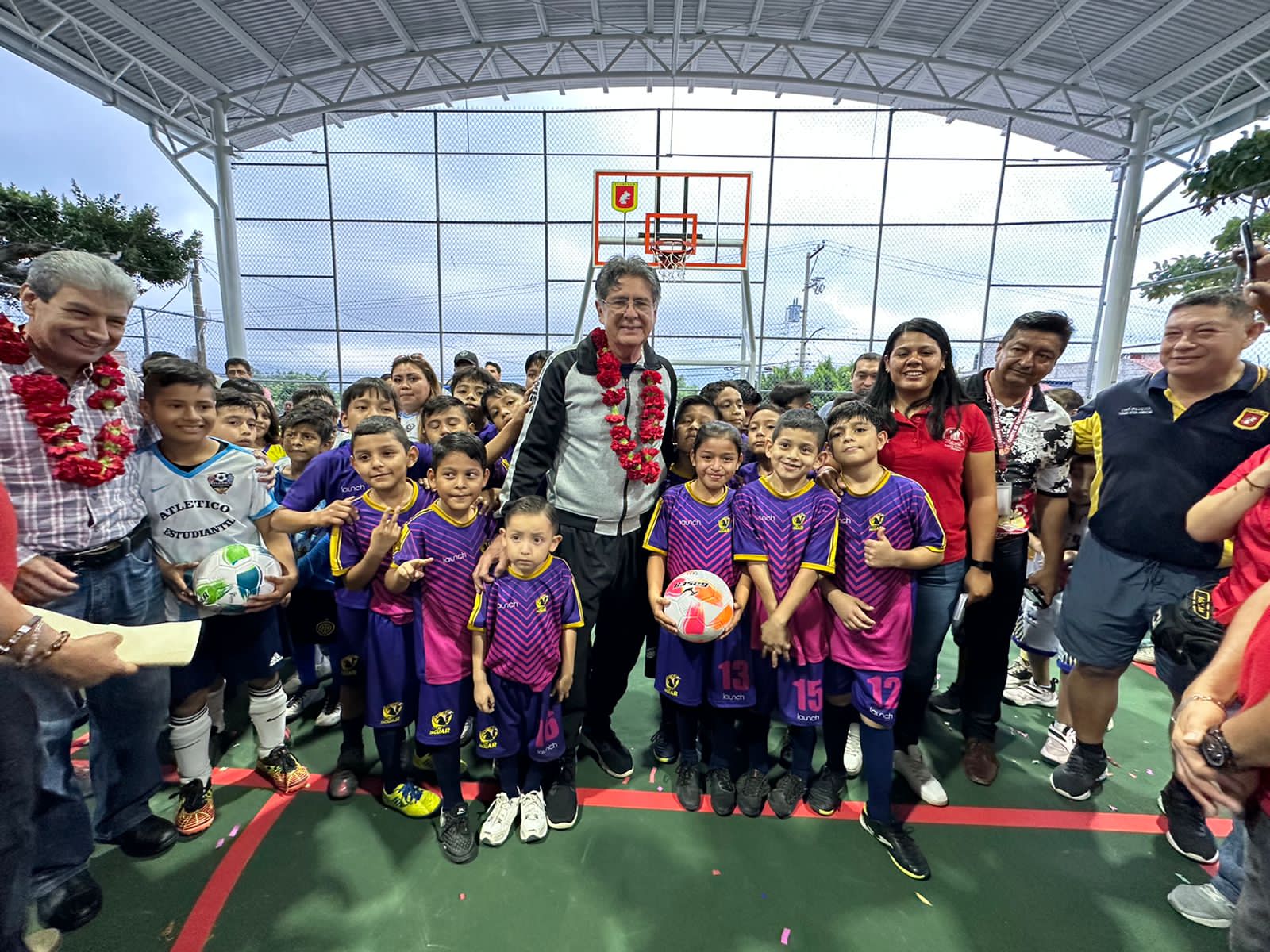 Carlos Morales Inaugura Domo Deportivo en la Colonia Popular