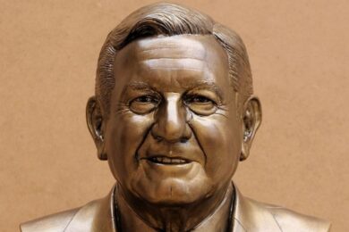 amlo bronce busto