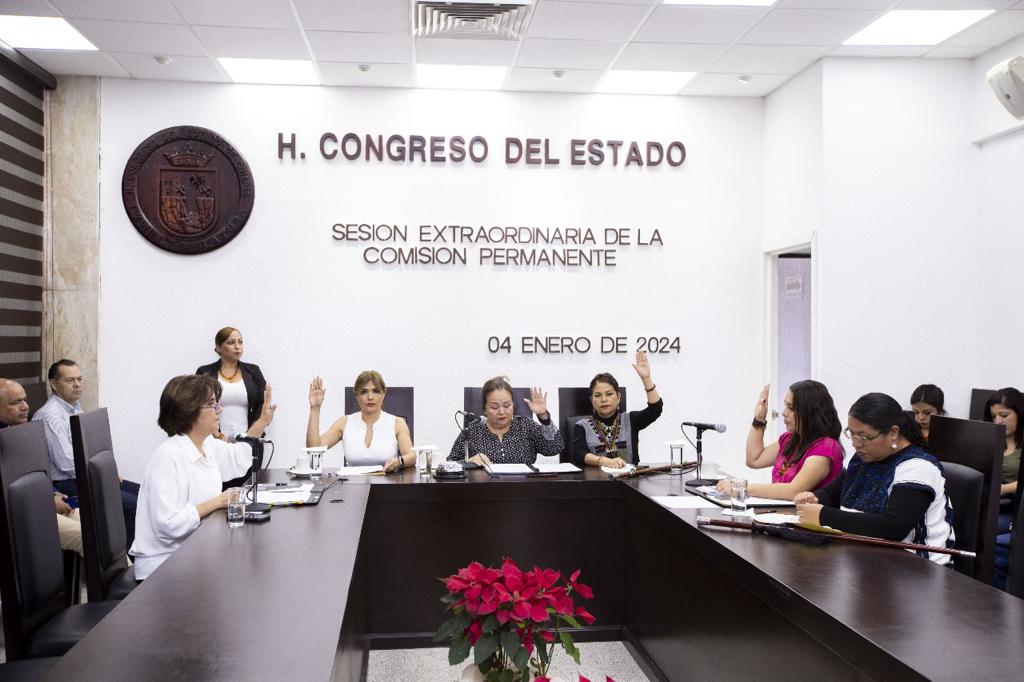 Congreso aprueba licencias temporales y otorga nombramientos a funcionarios municipales interinos