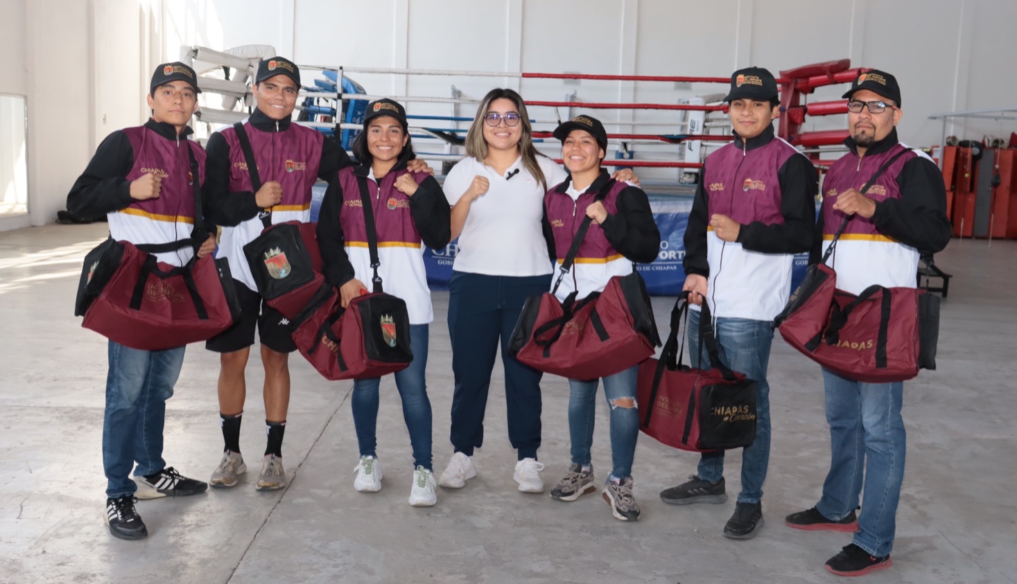 Boxeadores chiapanecos viajan al Campeonato Nacional Elite Varonil y Femenil 2024