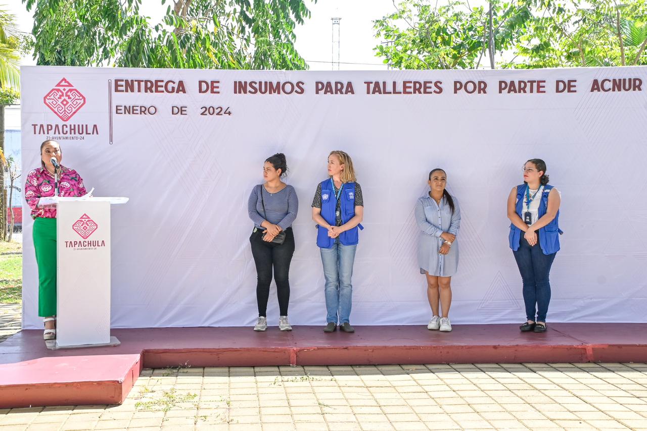 Ayuntamiento de Tapachula y ACNUR entregaron insumos para talleres