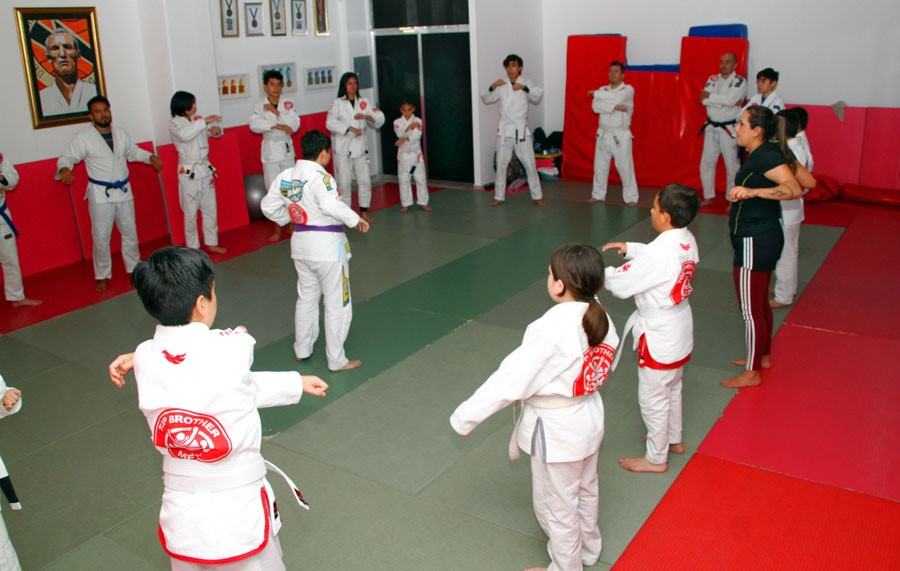 Con Seminario de Judo “Top Brother Chiapas BJJ” abre su nueva escuela “Plaza 19-32”