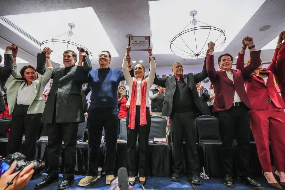 Claudia Sheinbaum recibe constancia como candidata a la Presidencia de la República por el Partido del Trabajo