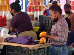Persiste desigualdad de género en el mercado laboral, mexicanas ganan 15% menos que hombres
