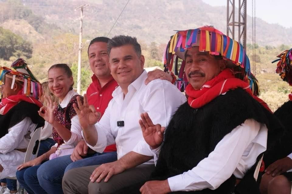 Los pueblos indígenas con el PRI se gobernarán con paz y tranquilidad: Willy Ochoa