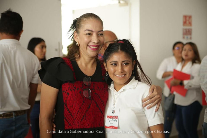 Olga Luz Espinosa asiste a jornada de capacitación de candidatos priístas