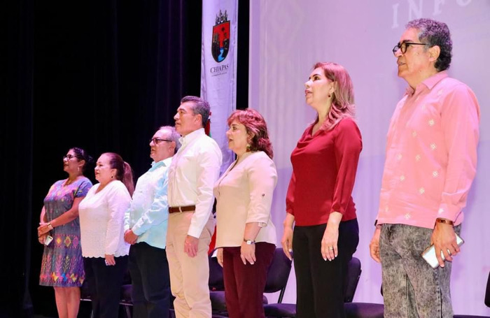 Rutilio Escandón reconoce a la Unicach por mantener finanzas sanas y su compromiso con la educación