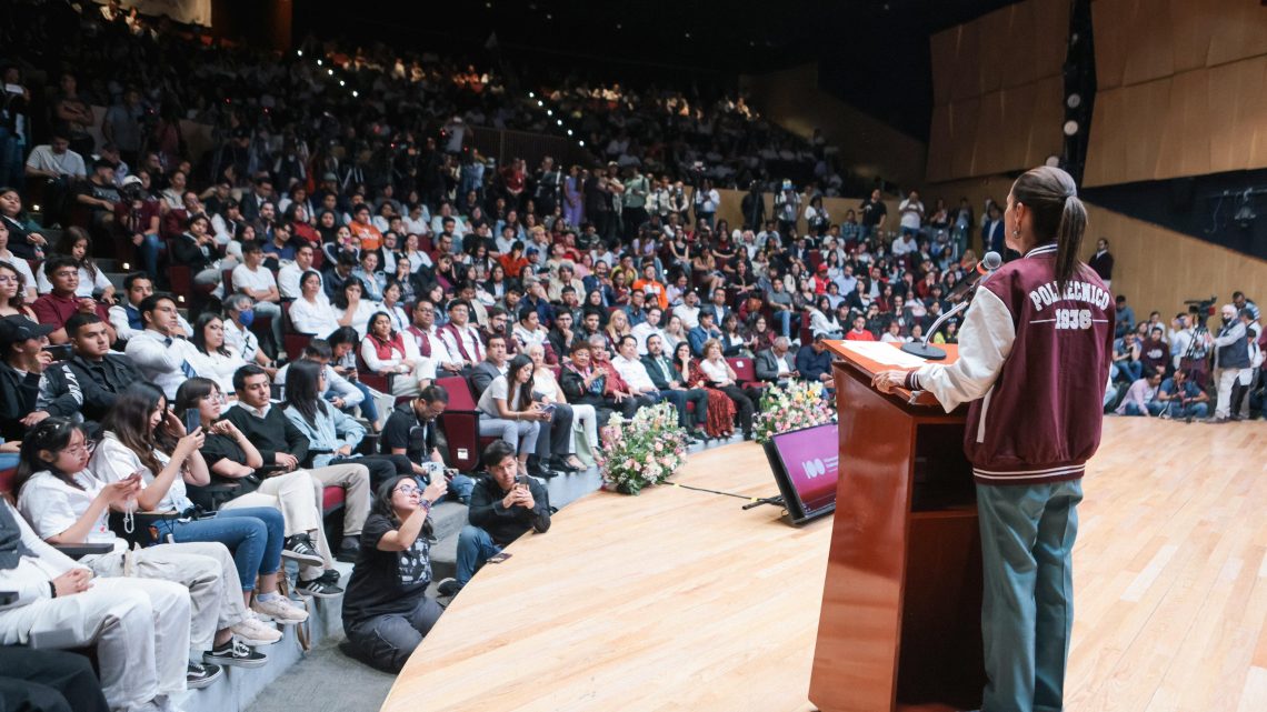 Claudia Sheinbaum llama a la comunidad estudiantil del IPN a hacer de México una potencia de desarrollo, empleo y bienestar con el segundo piso de la 4T