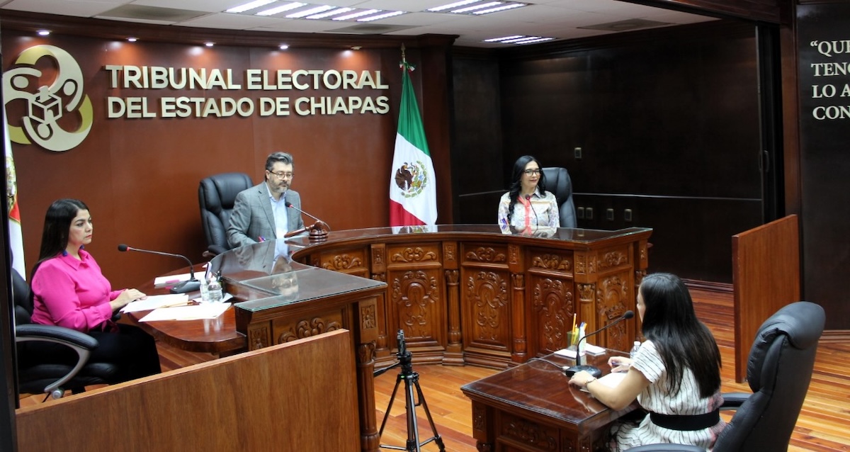Ordena TEECH que presidente municipal de Ixtapa permita ejercer y desempeñar el cargo a regidoras