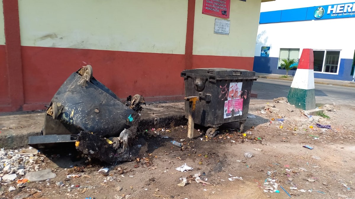 Vandalizan contenedores de basura en Tapachula