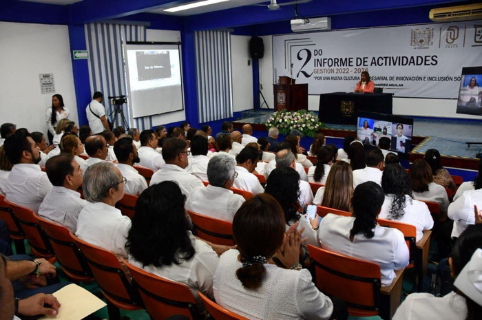 Alcanza Facultad de Ciencias de la Administración de Tapachula de la UNACH número histórico de estudiantes becados