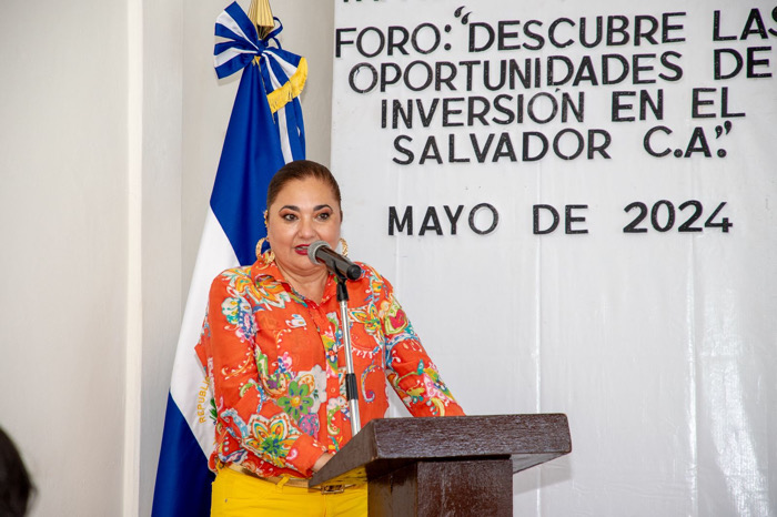Realizan foro sobre inversiones en El Salvador
