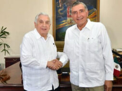 Arturo Núñez Jiménez y Adán Augusto López Hernández,