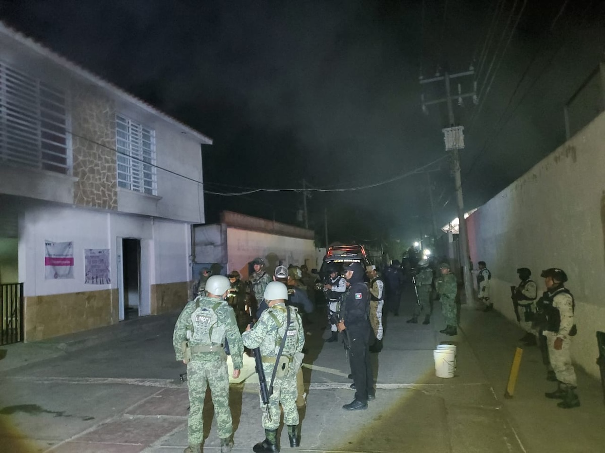 Incendian Consejo Municipal del IEPC en Chicomuselo