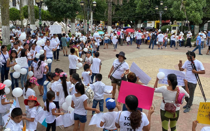 Miles de desplazados de Tila marchan en Yajalón exigiendo paz y retorno seguro