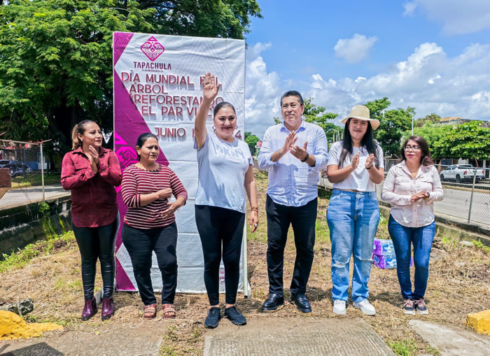 Ayuntamiento de Tapachula conmemora Día Mundial del Árbol “Reforestando el par vial”
