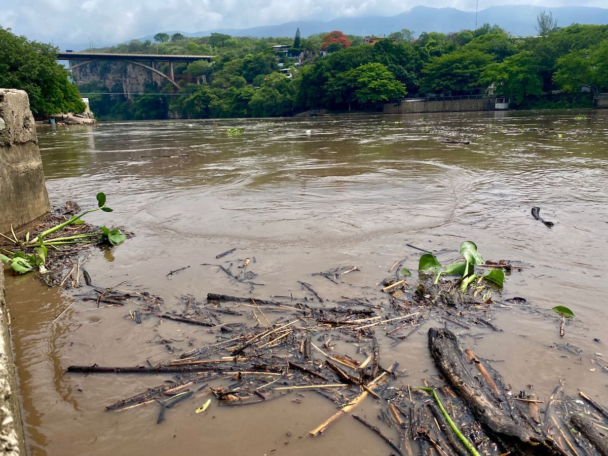 Presidente de Tuxtla invita a cuidar el agua en la ciudad.