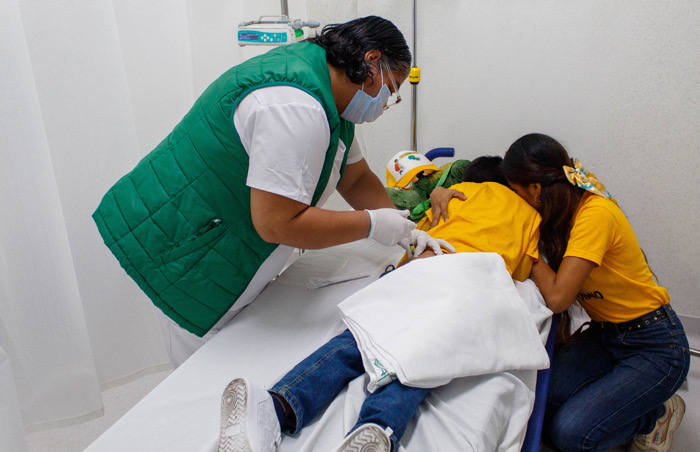 Reconoce IMSS a paciente de 9 años por superar leucemia tras recibir atención integral en HGZ No. 1 de Tapachula