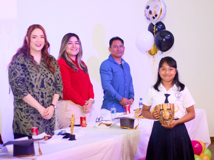 Tania Robles encabeza ceremonia de graduación de alumnos pertenecientes al Instituto del Deporte