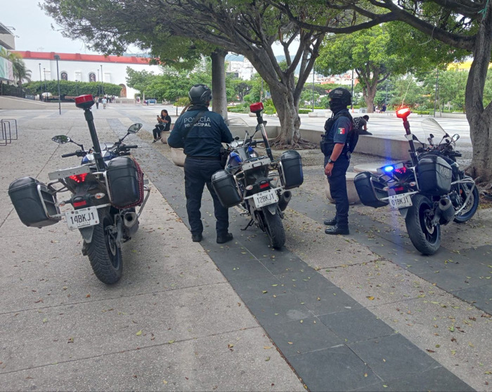 Realiza Policía Municipal barrido motorizado en colonias y parques de Tuxtla