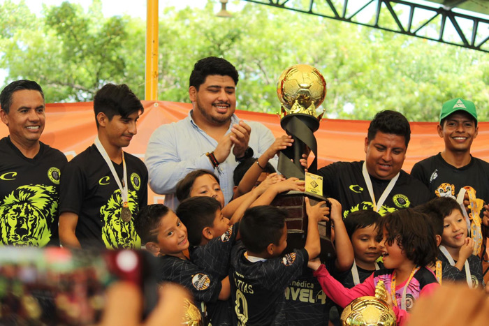 Con premiación a los campeones y subcampeones, concluyó la 3ª Copa Chiapas de Futbol Soccer