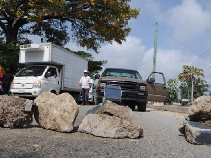 Aumentan los bloqueos en la Sierra y Frontera